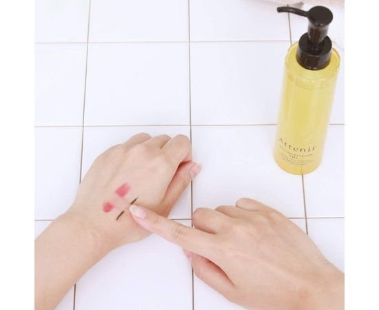 Антивозрастное гидрофильное масло для снятия макияжа Attenir